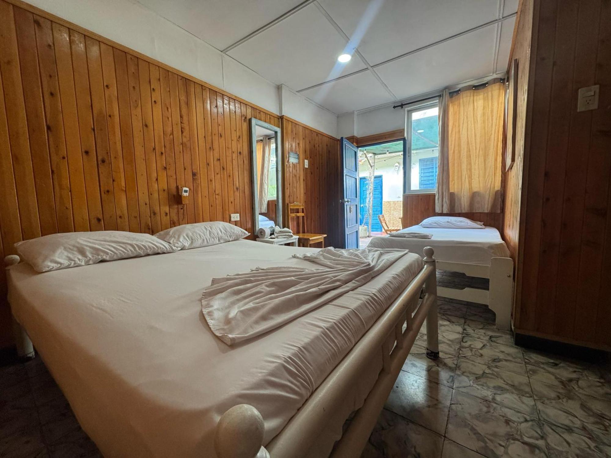 Cartagena Hostal Luna Llena Getsemani מראה חיצוני תמונה